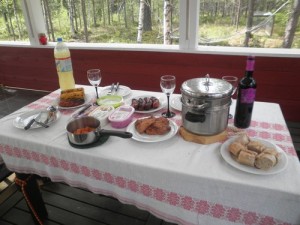 Juhannuspöytä